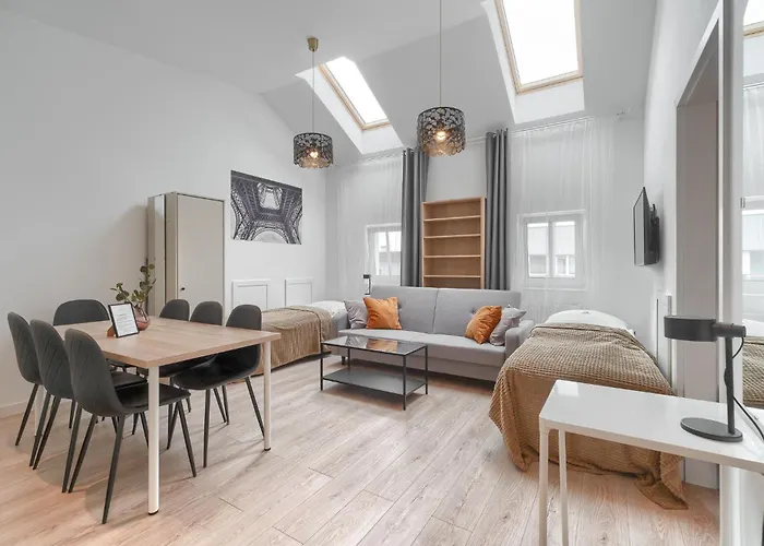 Kamienica Centrum 18 *